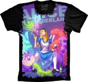 Camiseta Estilosa Fullprint Alice no País das Maravilhas S-155
